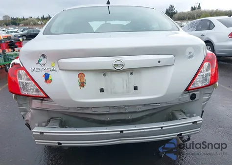 2017 Nissan Versa 1.6 S z USA, uszkodzony, nr VIN 3N1CN7AP0HL857763